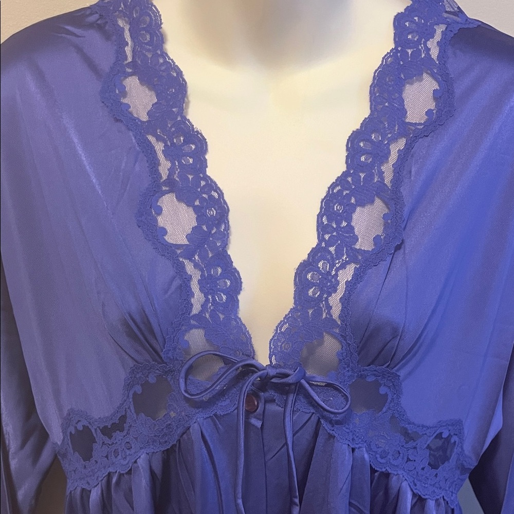 Luxurious Vintage Purple Lace Trim Buttoned 54’’ Long Negligee/ Lounge Dress